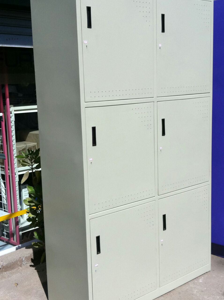 Side Storage with Display — our work 9