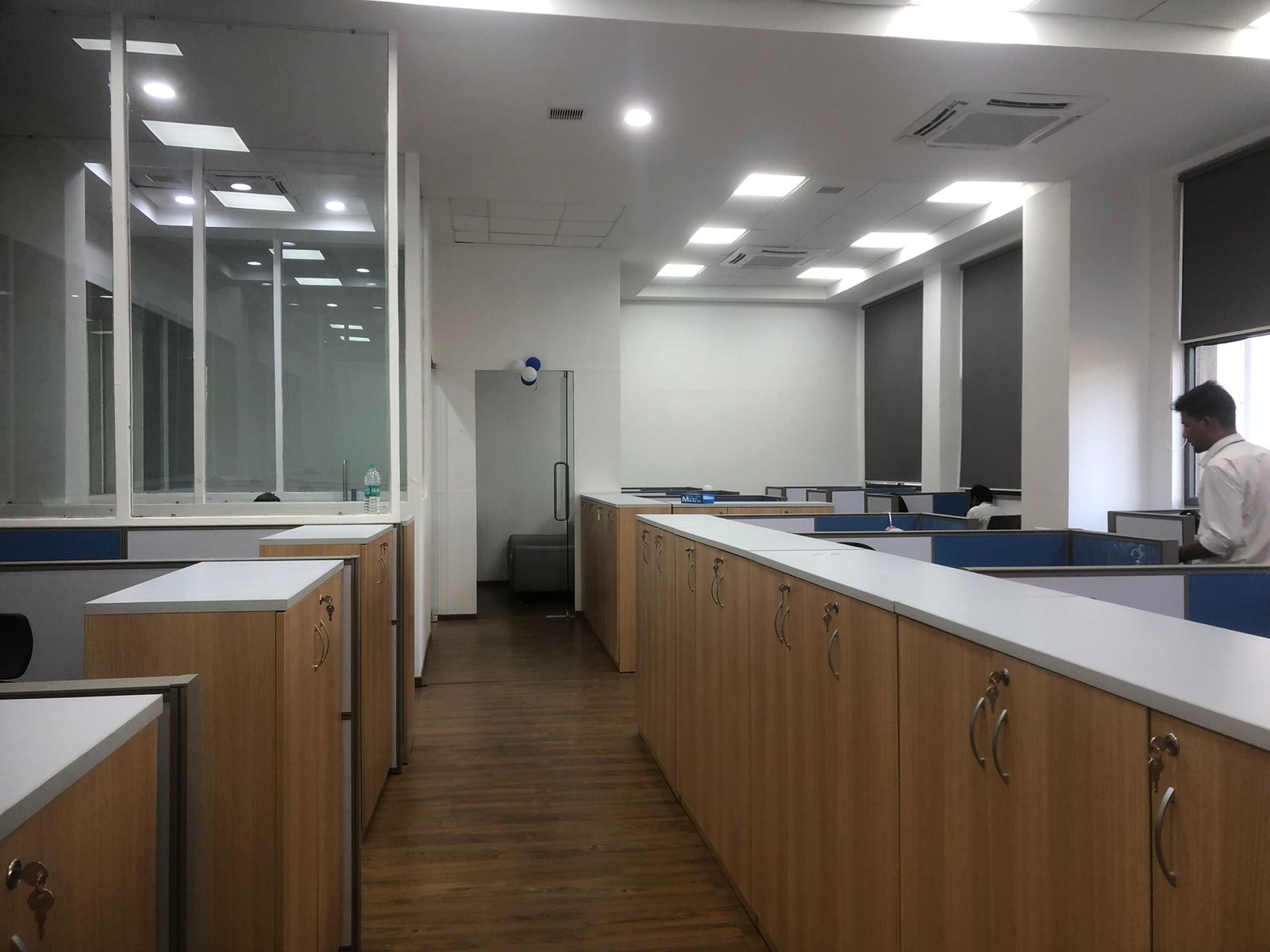 Glass Door Display Unit — image 6